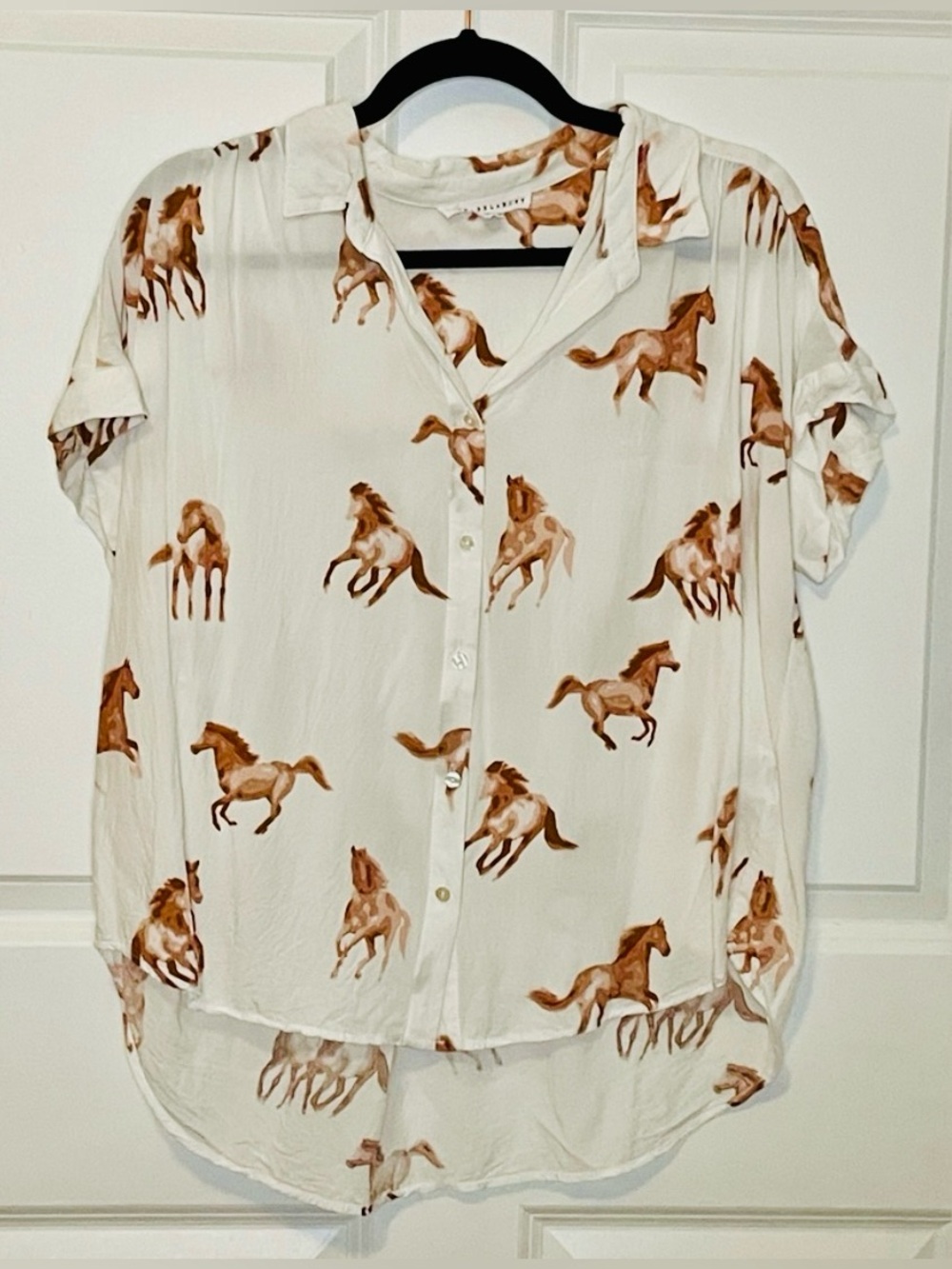 Jane + Delancey Horse Print 100% Rayon Button up Blouse Med Western Equestrian